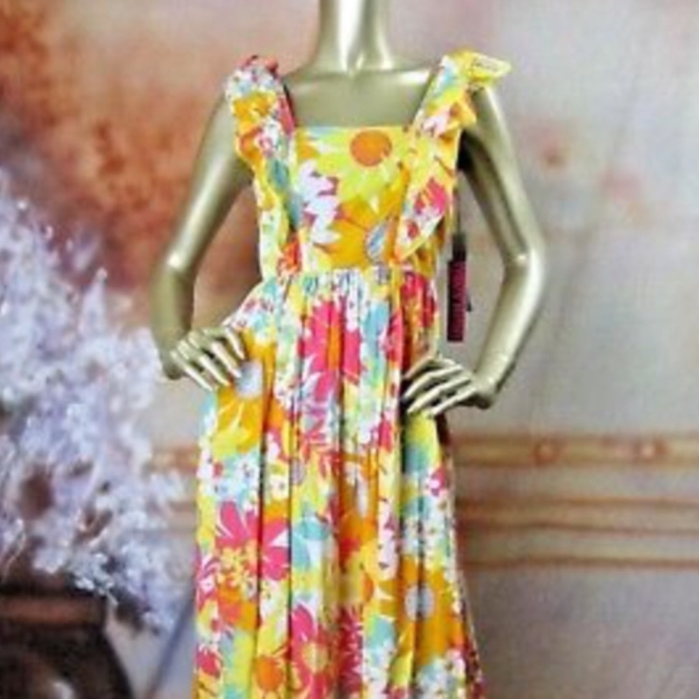 Ruffled Sleeve, Sleek Neck Maxi Dress. Size Small.